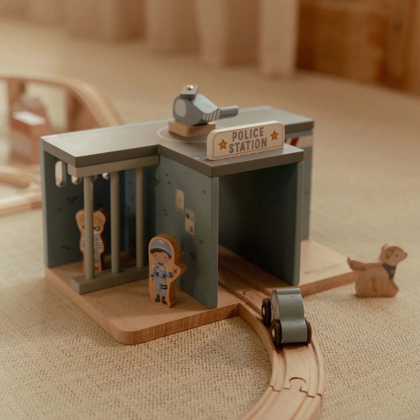 Commissariat de police en bois – Bleu – Essentials