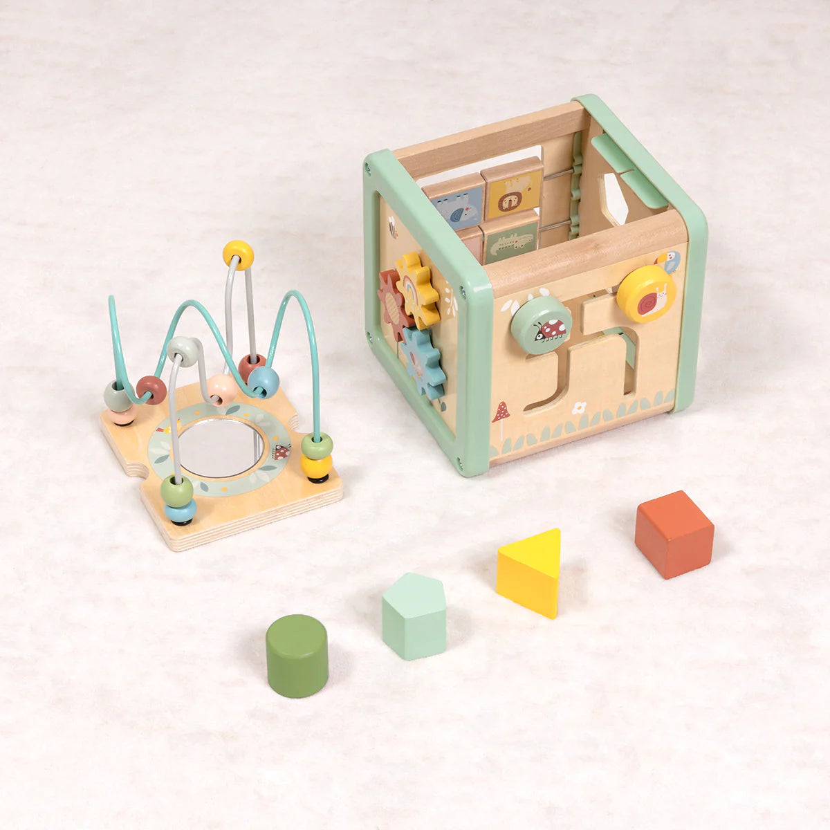 Cube d'activités en bois - Pastel