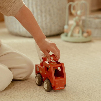 Camion de pompiers en bois – Rouge – Essentials