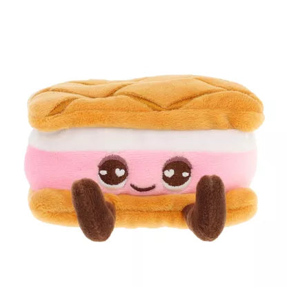 Peluche gâteau à la fraise